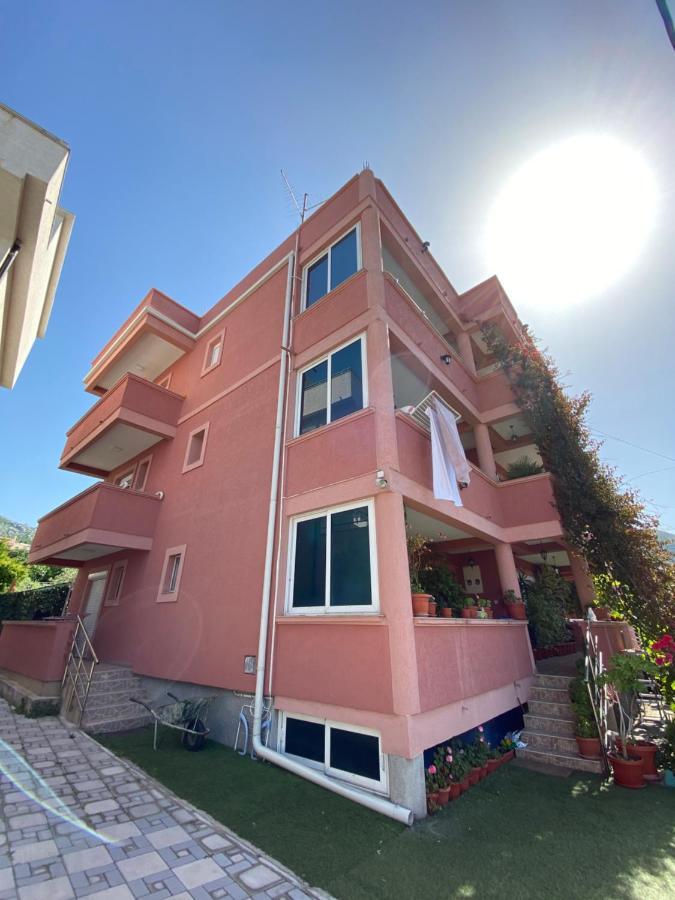 Apartments Nikicic บาร์ ภายนอก รูปภาพ