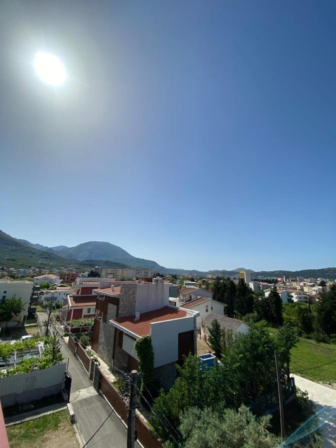Apartments Nikicic บาร์ ภายนอก รูปภาพ