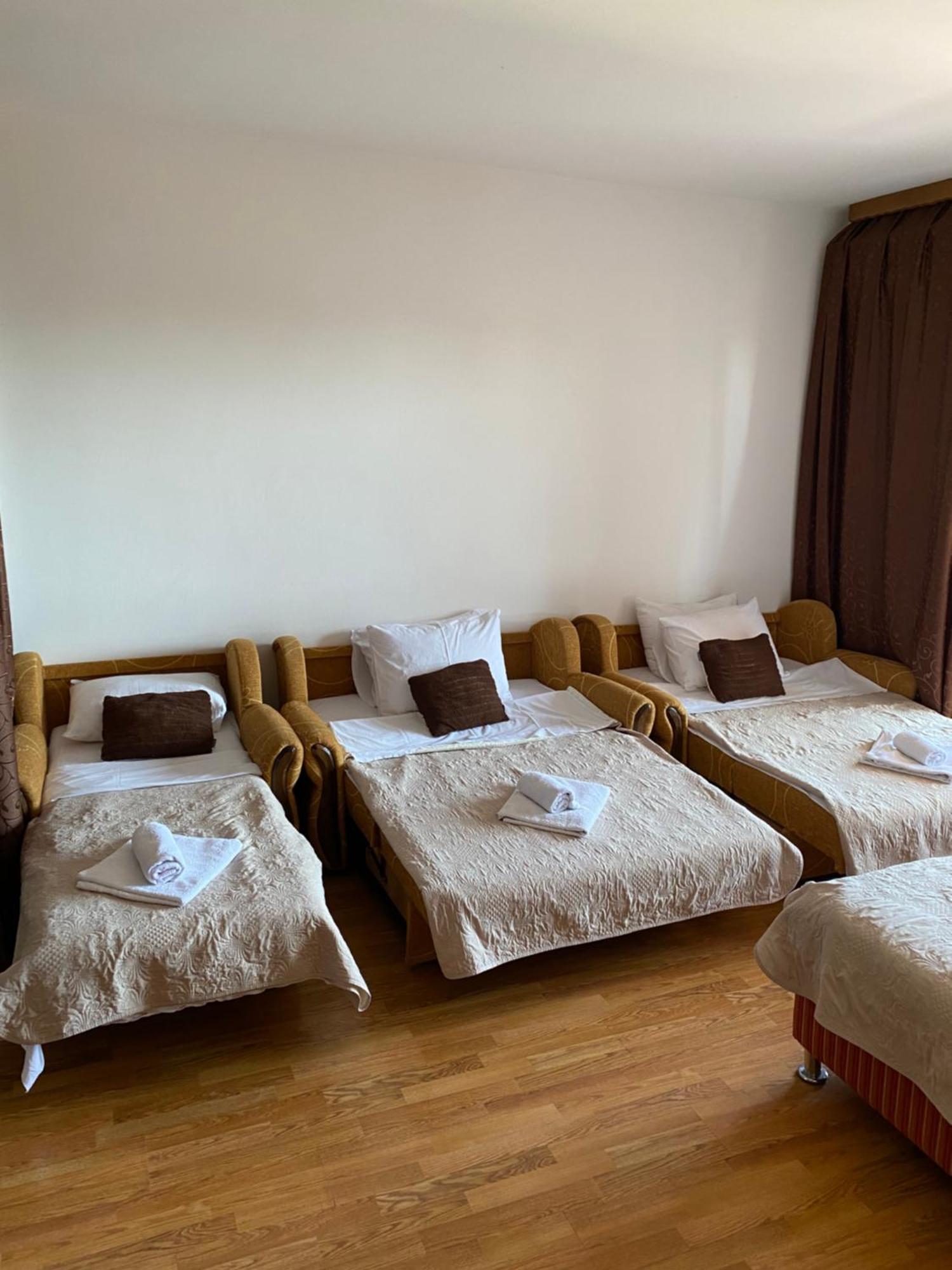 Apartments Nikicic บาร์ ภายนอก รูปภาพ